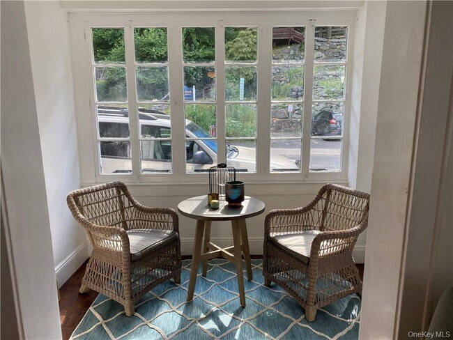 Building Photo - 593 Piermont Ave