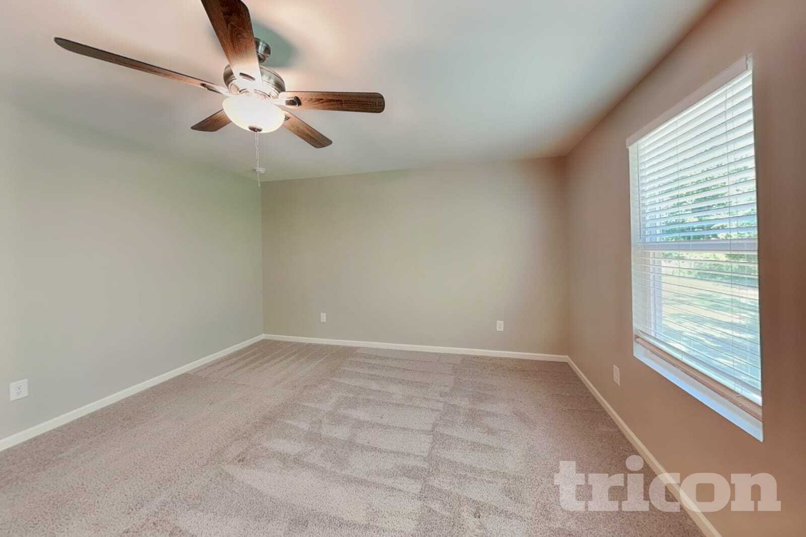 Building Photo - 105 Mdw Vis Ln