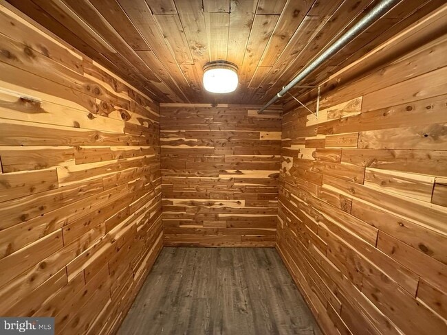 Building Photo - 52 Faraday Dr