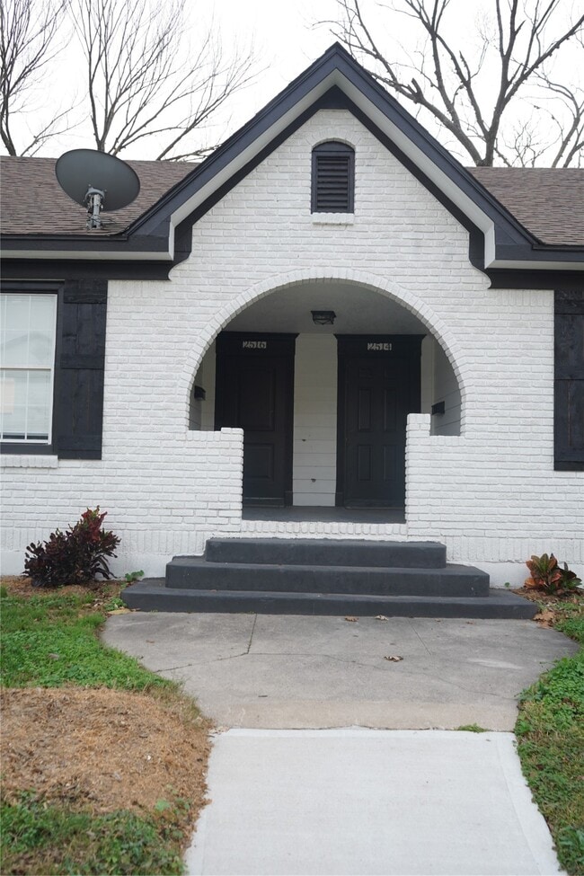 Building Photo - 2516 Isabella St