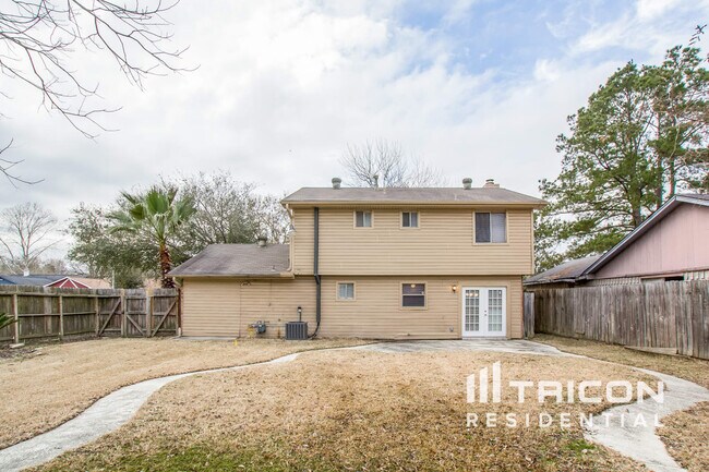 Building Photo - 19902 Burle Oak Dr