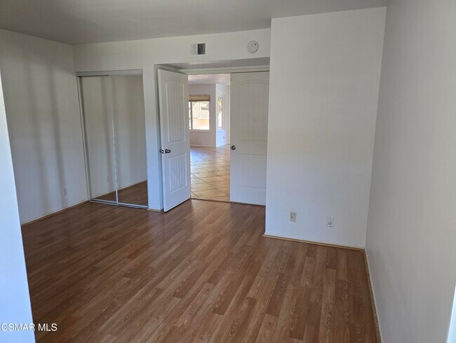 Building Photo - 2831 Shirley Dr