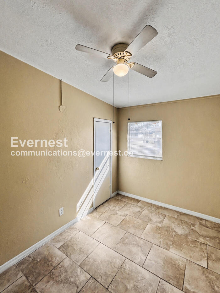 Building Photo - 2925 N 46th St