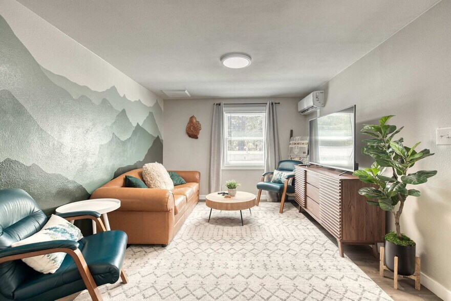 Primary Photo - 2818 Rose Hill St