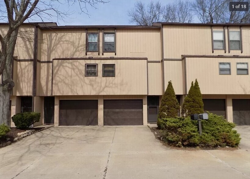 Building Photo - 607 Center Ave