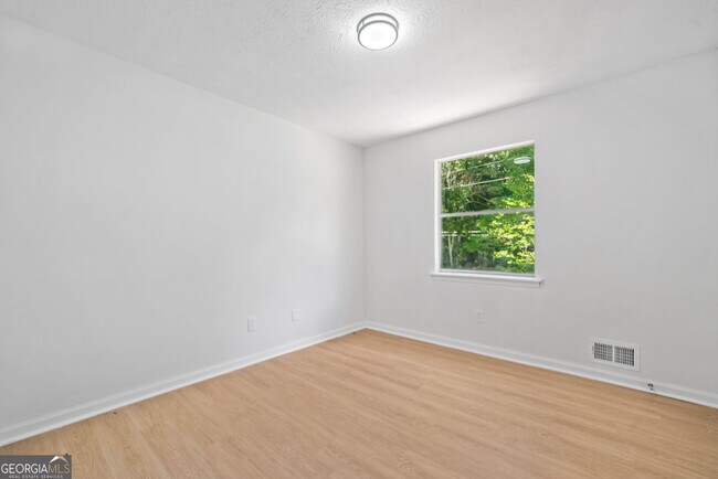 Building Photo - 4050 Daron Ct