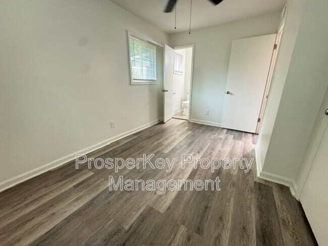 Building Photo - 1526 Barcelona Dr