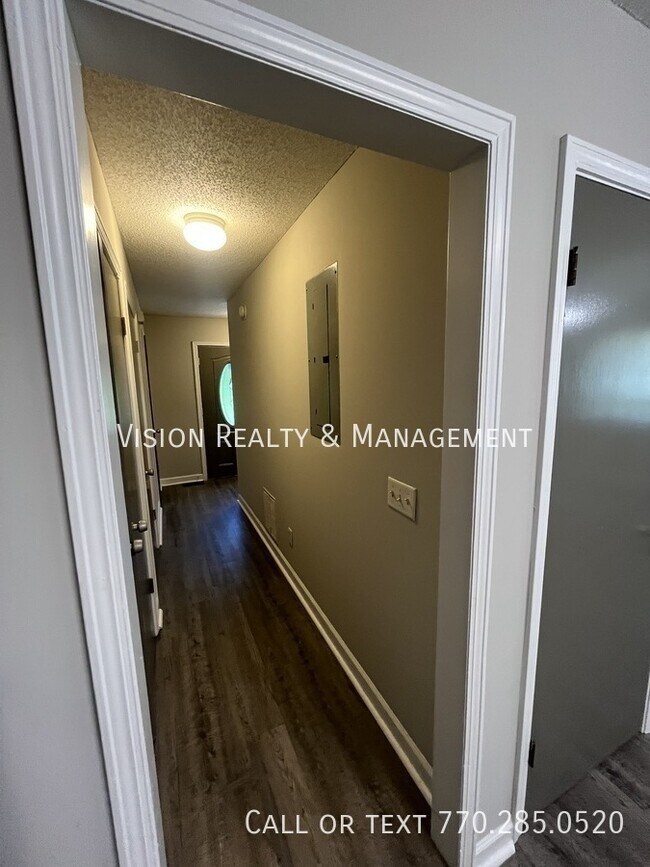 Building Photo - 750 Blandenburg Rd