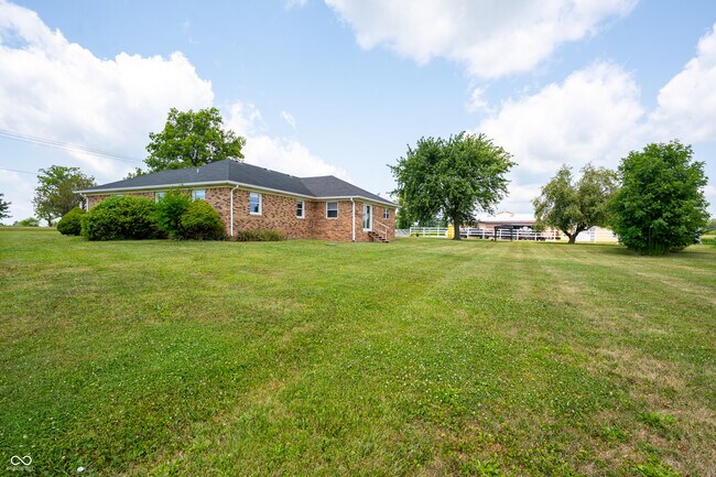 Building Photo - 1041 US-421
