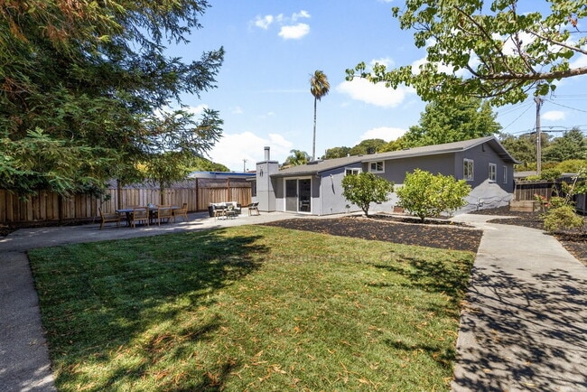 Building Photo - Central Novato Home with Large Yard and A/C!