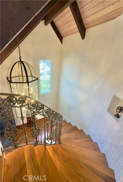 Building Photo - 327 Aster St