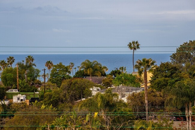 Building Photo - 1090 Devonshire Dr