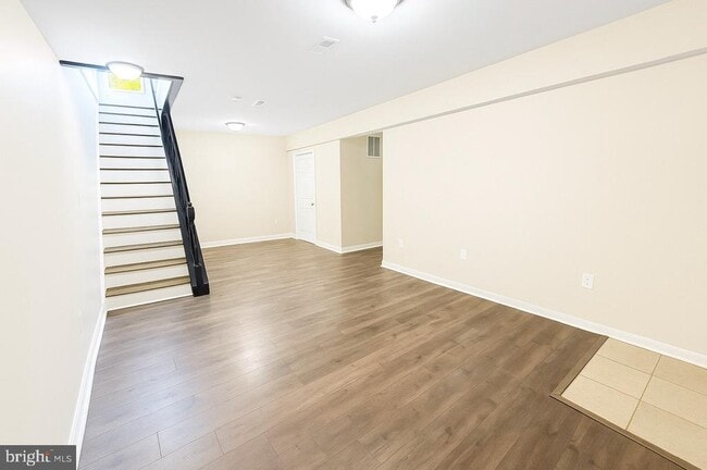 Building Photo - 1049 Paleface Ct