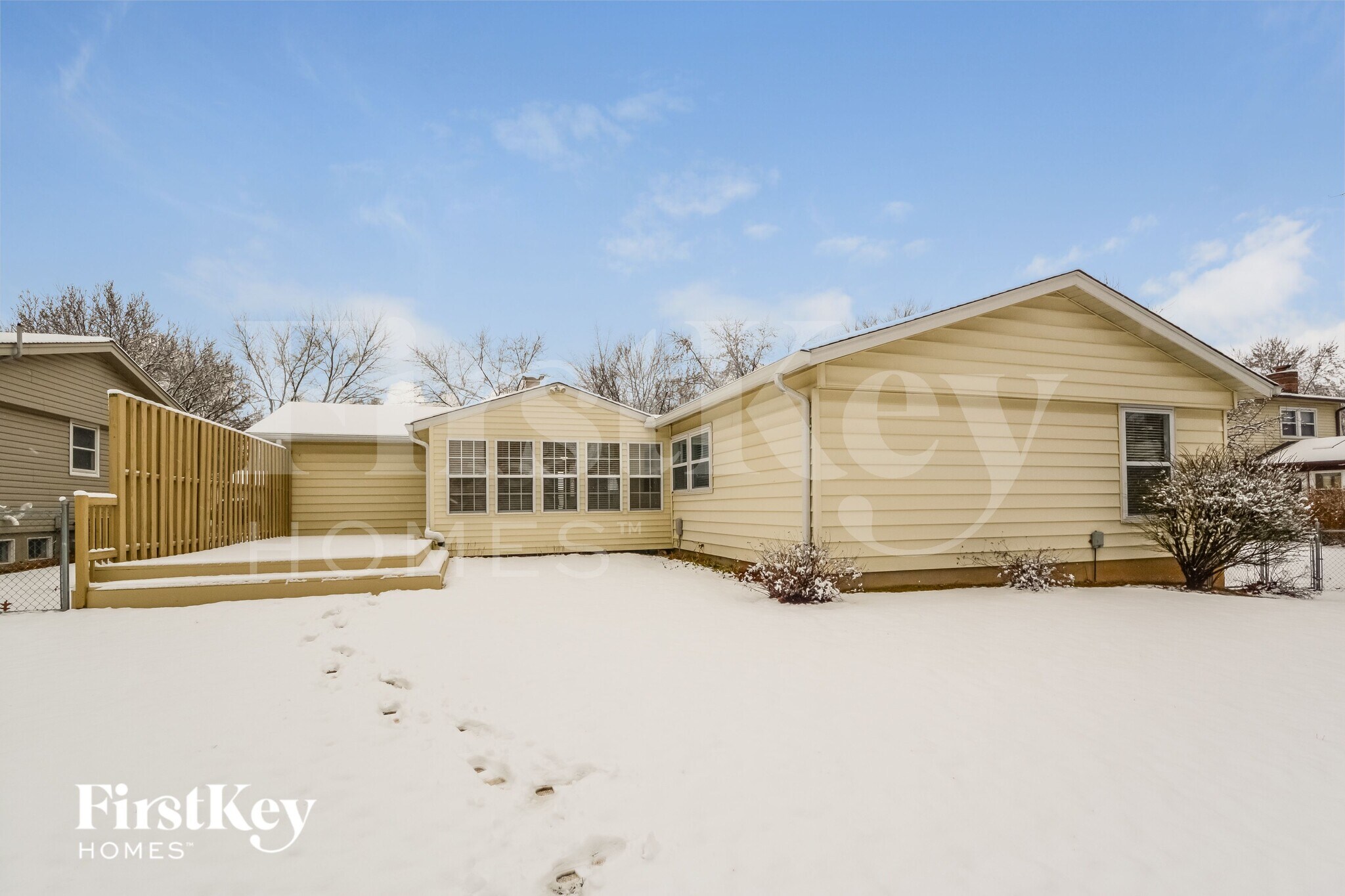 Building Photo - 15721 Hill House Rd