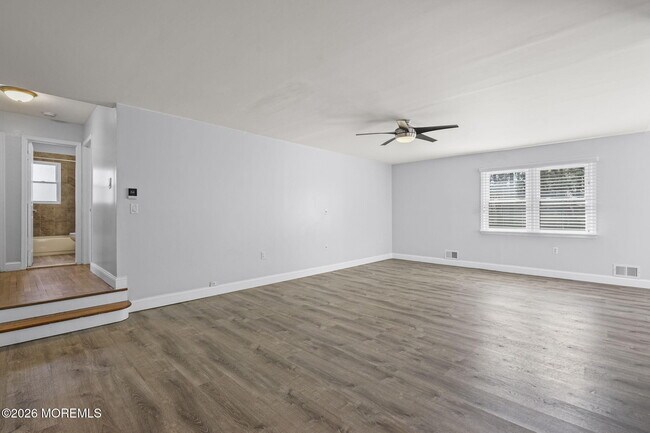 Building Photo - 6 Rockwell Cir