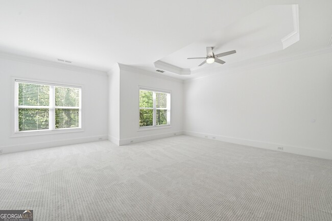 Building Photo - 6740 Castleton Dr NW