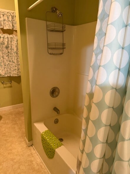 Building Photo - 2249 N Main St