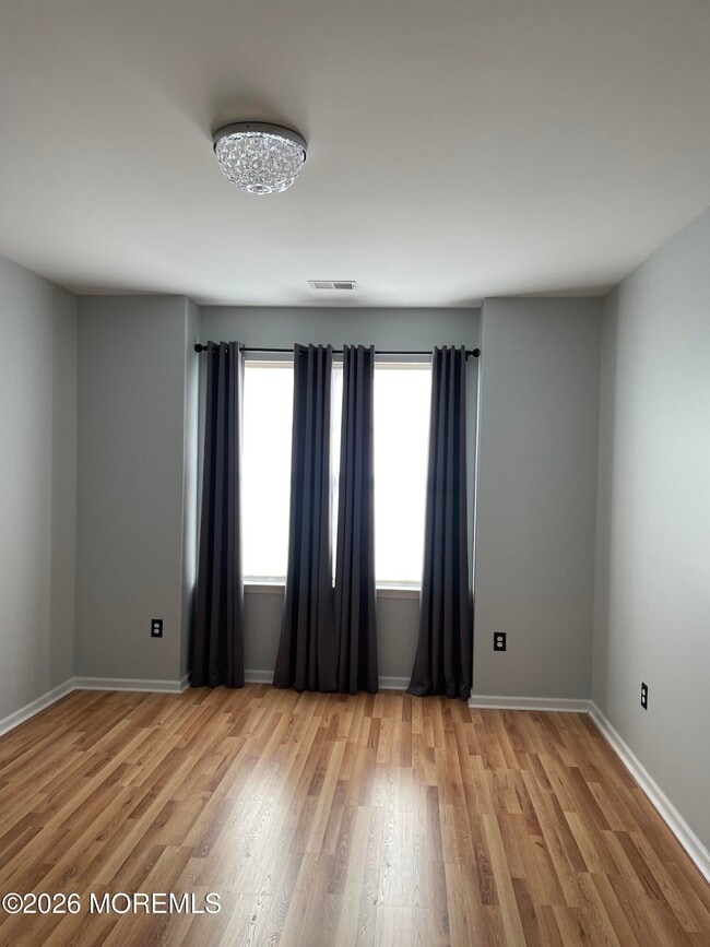 Building Photo - 5 Stock Ct