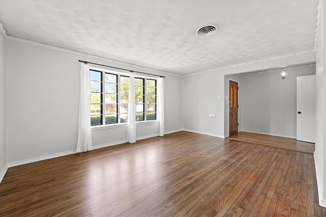 Building Photo - 2359 St Francis Ave