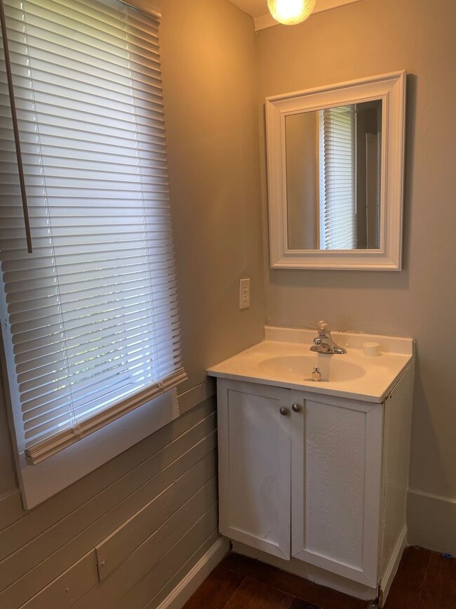Building Photo - 3 Bed, 2 Bath Mobile Home in Sanford NC