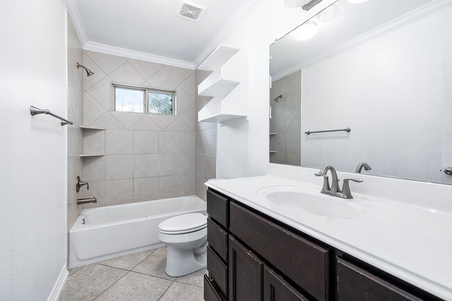 Building Photo - 3021 Sparrow St