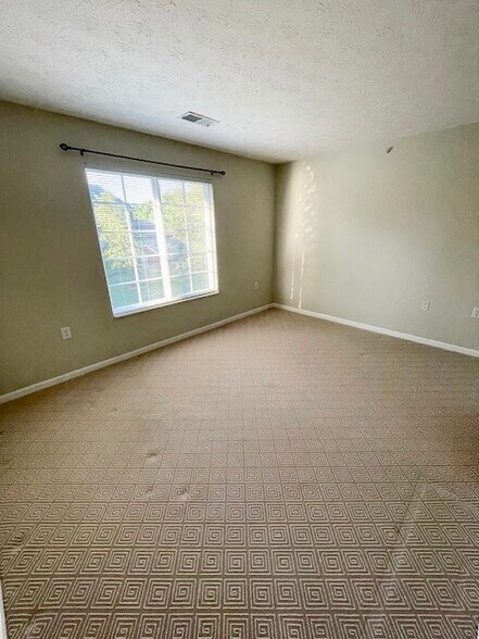 Bonus room - 6401 Cameron Ln