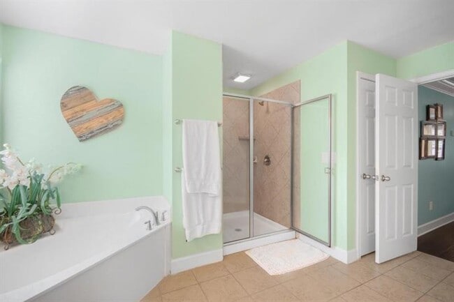 Building Photo - 10957 Waters Rd