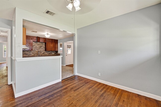 Building Photo - 3918 Tavenor Ln