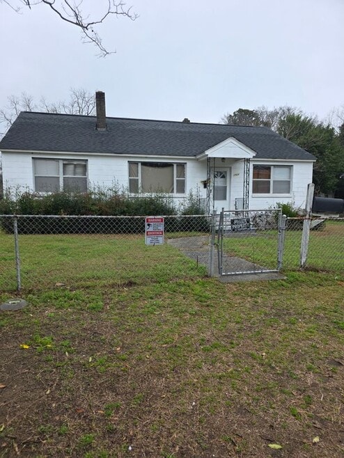 Building Photo - 1924 Calvert St