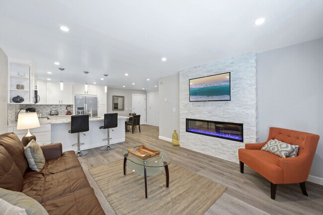 Primary Photo - 11645 Montana Ave