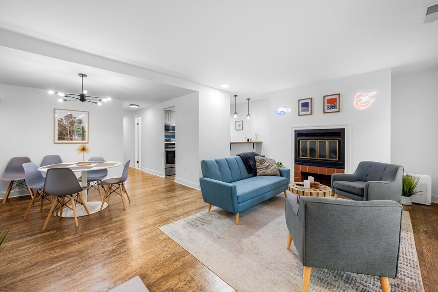 Building Photo - 21 Andrew Pl