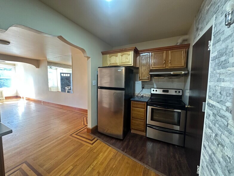 Kitchen - 4115 L St