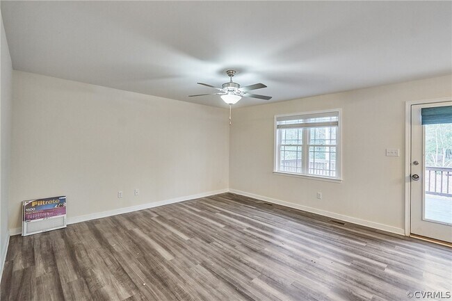 Building Photo - 5949 Autumnleaf Dr