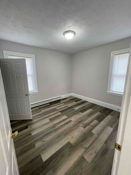 Building Photo - 9 Berlin St