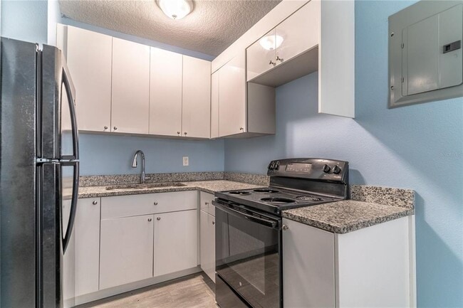 Building Photo - 1207 Cypress St