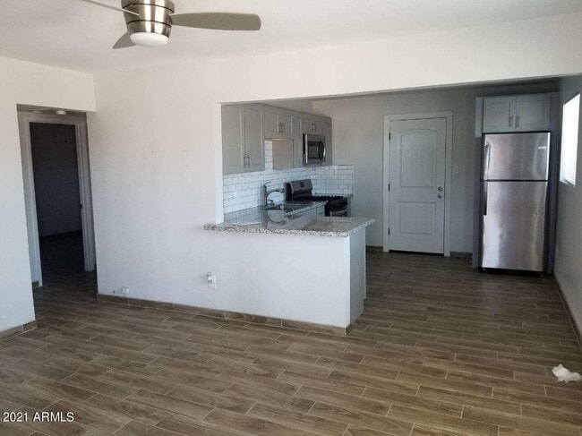Building Photo - 1154 E Tempe Dr