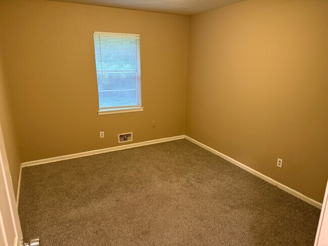 Building Photo - 11610-11612 E Ivanhoe Ct