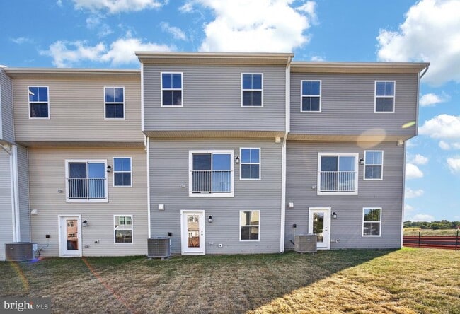 Building Photo - 103 Brashear Ct