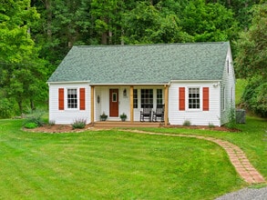 Building Photo - 235 Holman Rd