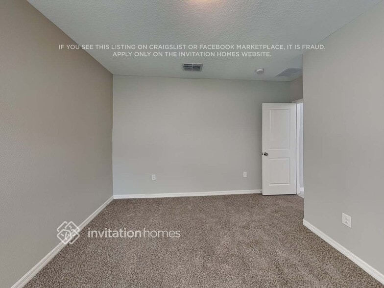 Building Photo - 1576 Blue Rose Dr