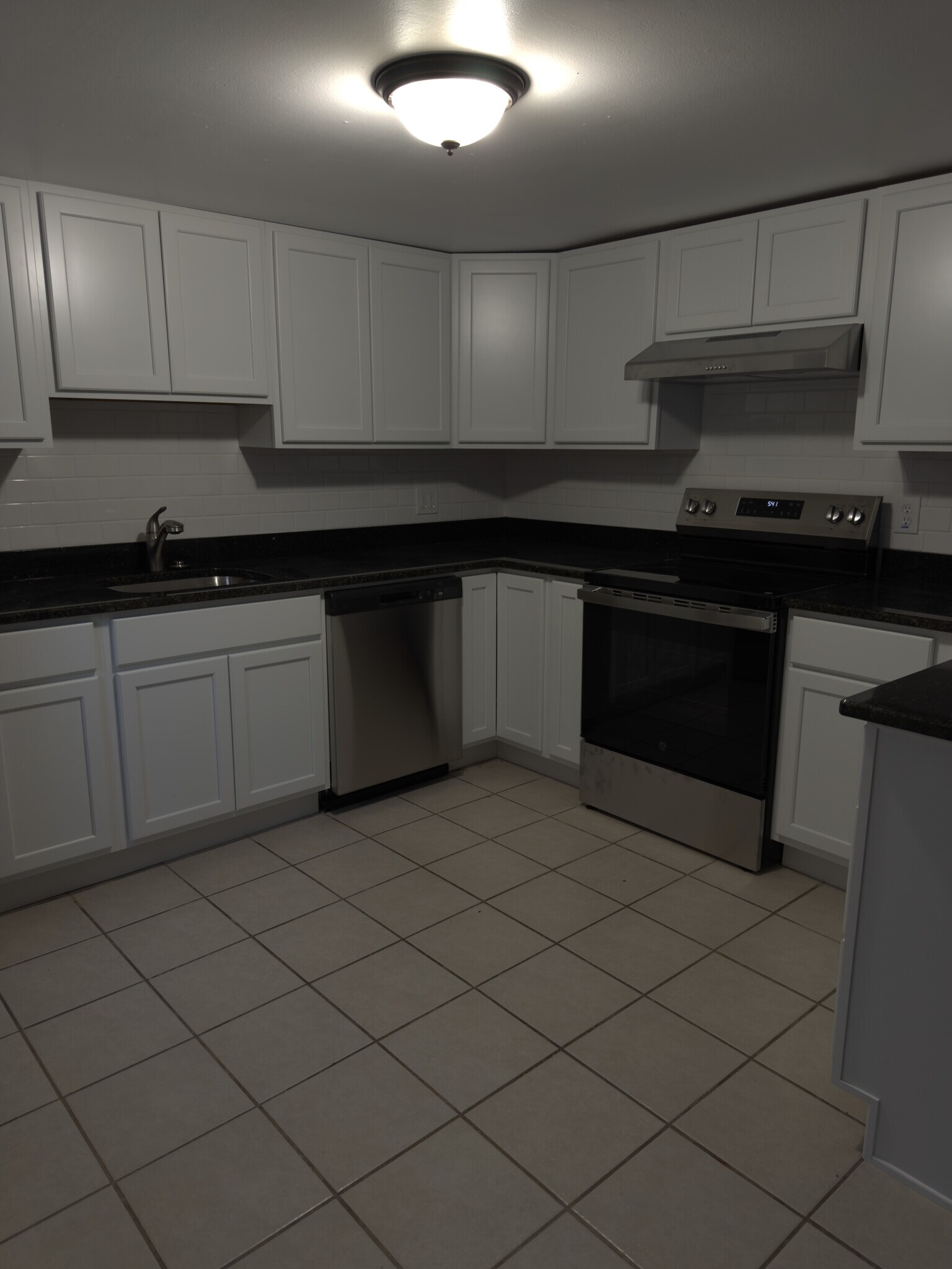 Building Photo - 1108 Loretta Ave