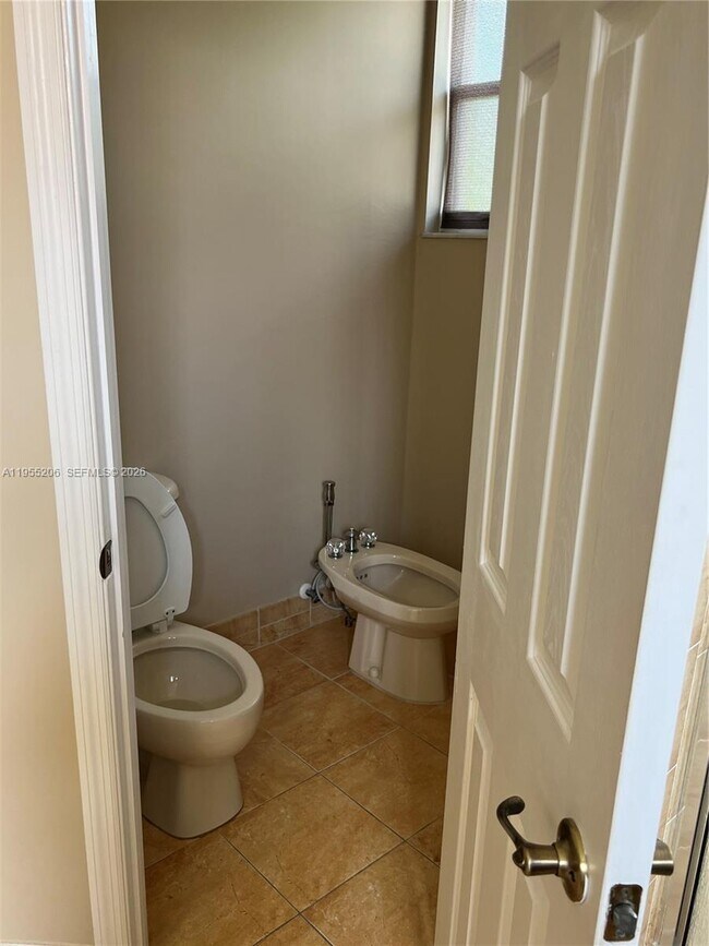 Building Photo - 15389 SW 90th Terrace