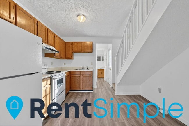 Building Photo - 430 Chase St