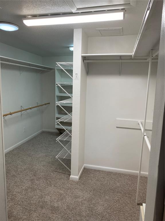 Building Photo - 701 Bluff View Dr