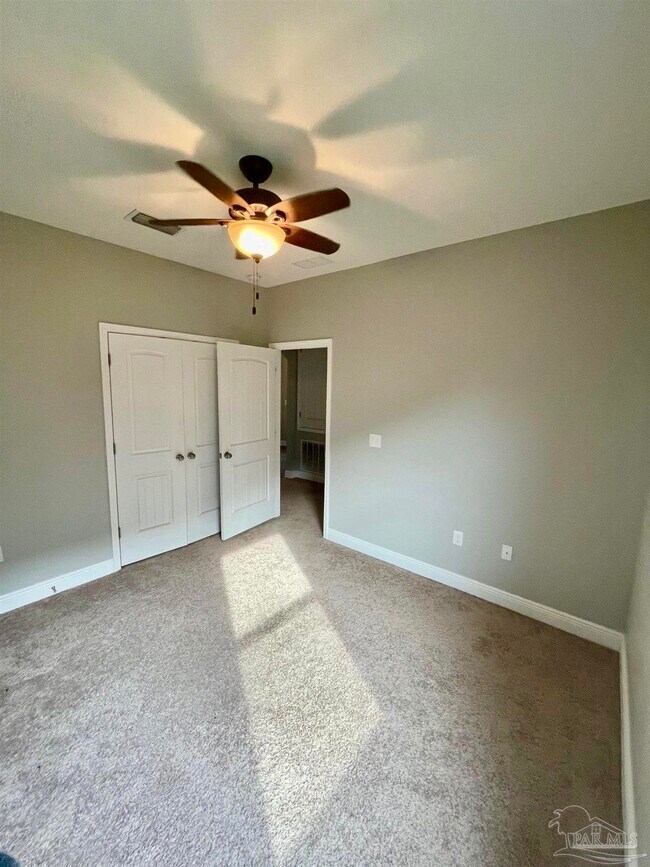 Building Photo - 4632 Dupont Cir