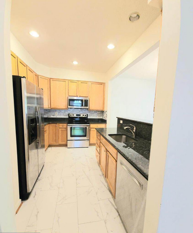 Building Photo - 8811 Carpenters Hall Dr