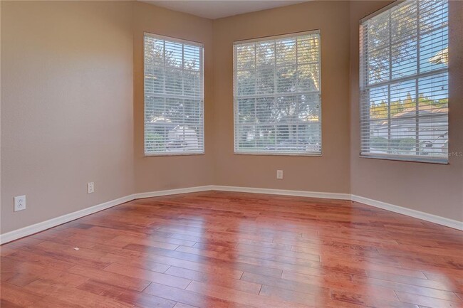 Building Photo - 10215 Evergreen Hill Dr