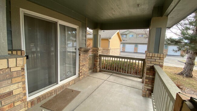 Building Photo - 2 Bedroom 2 1/2 Bathroom Brighton Condo