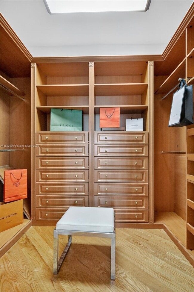 Building Photo - 20155 NE 38th Ct