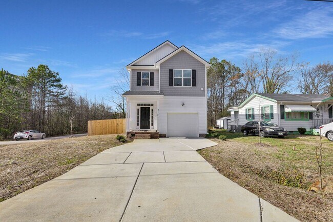 Building Photo - 717 Utley St